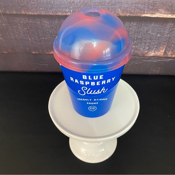 DW Home Blue Raspberry Slush Candle - Picture 2 of 10
